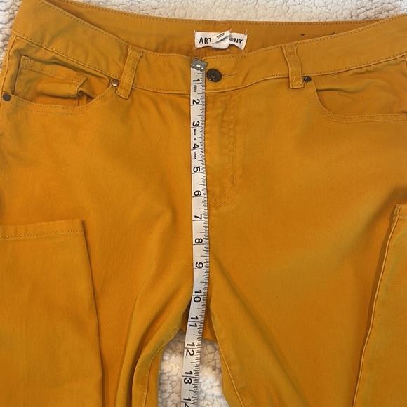 Artisan NY Gold Jeans - Picture 4 of 4